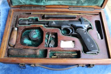 Vostok .22LR  in kist (onklaar) - Afbeelding 2