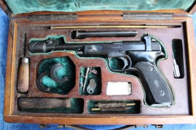 Vostok .22LR  in kist (onklaar)