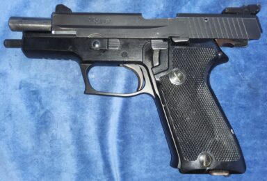 Sig P220  9mm (onklaar) - Afbeelding 7