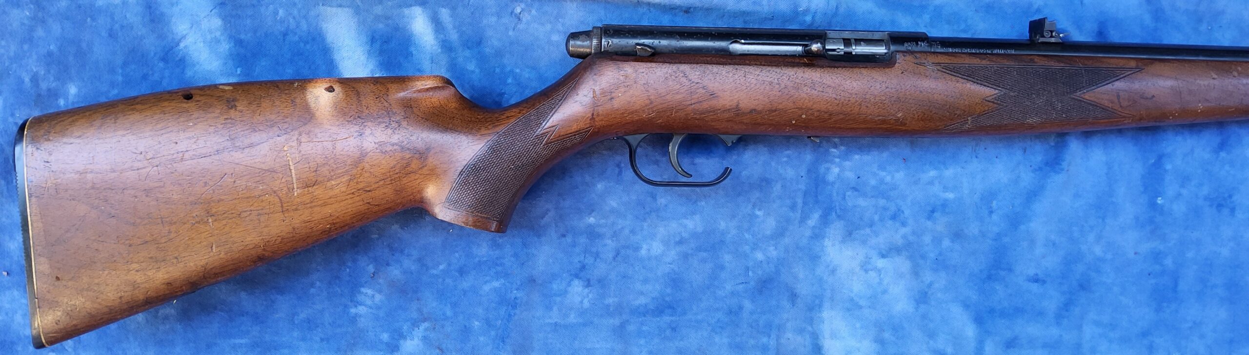 Kriko .22 LR geweer (onklaar)