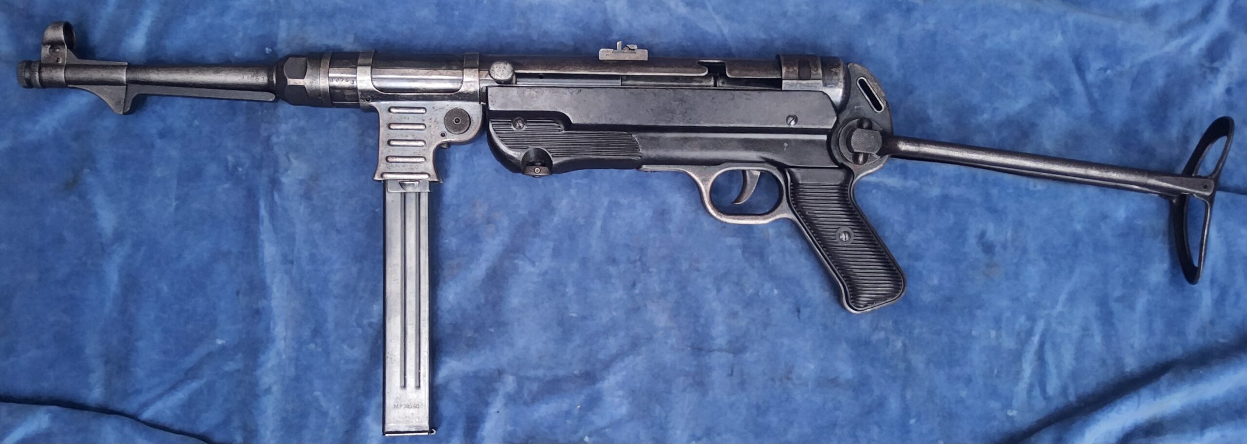 MP40  BNZ 42    (onklaar)