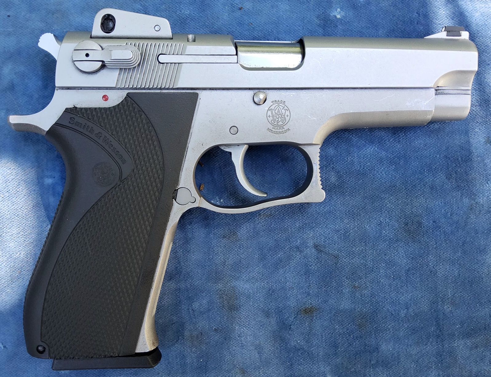 Smith & Wesson model 3906 (onklaar)